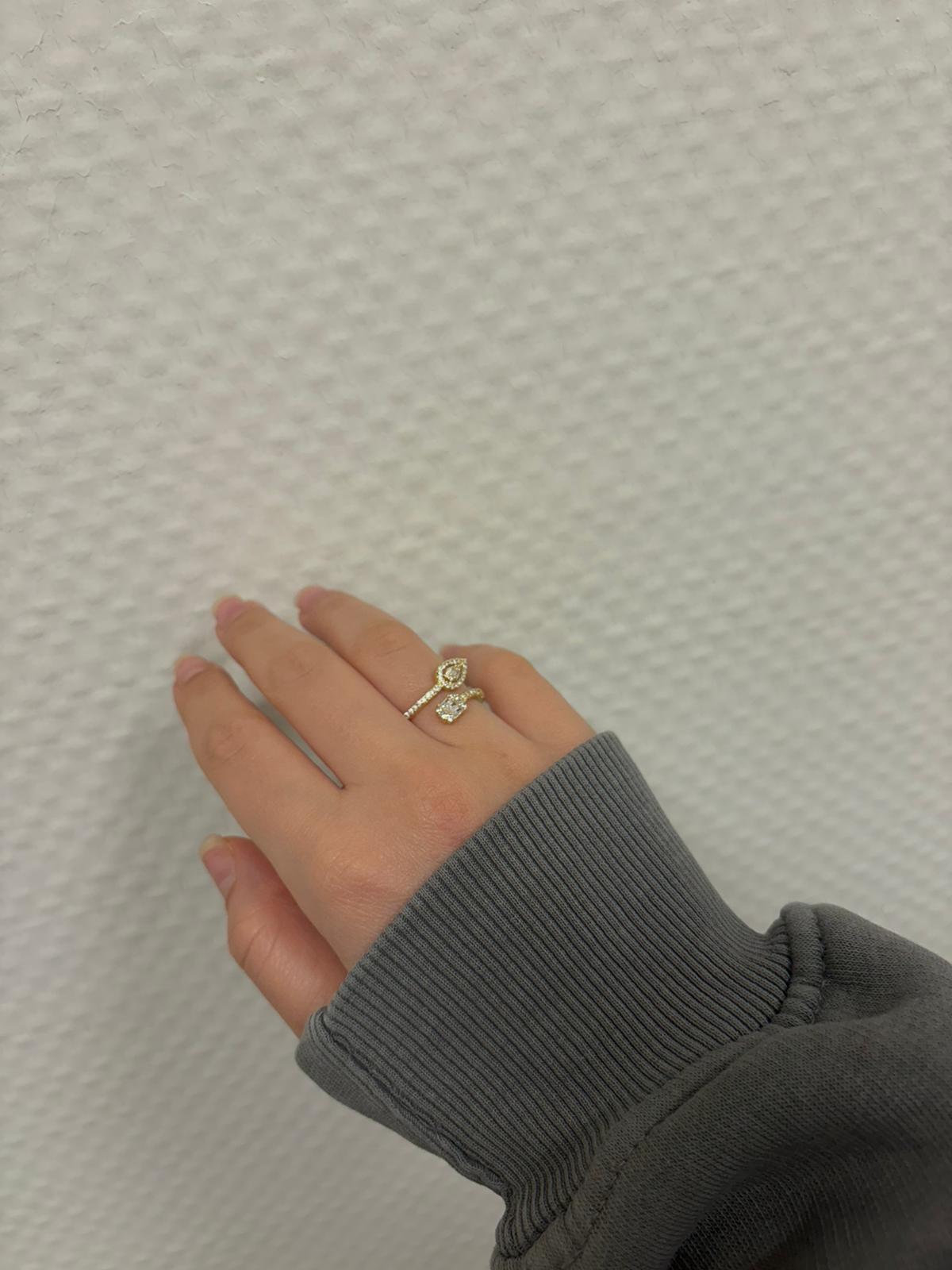 Adora gold ring