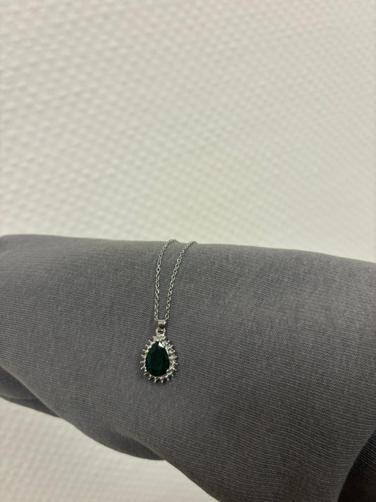 Neyla necklace Green